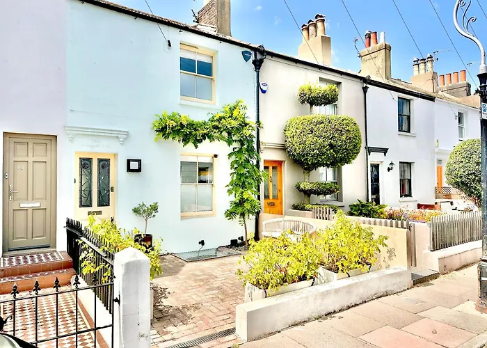 Stylish, Central, North Laine, Newly Decorated